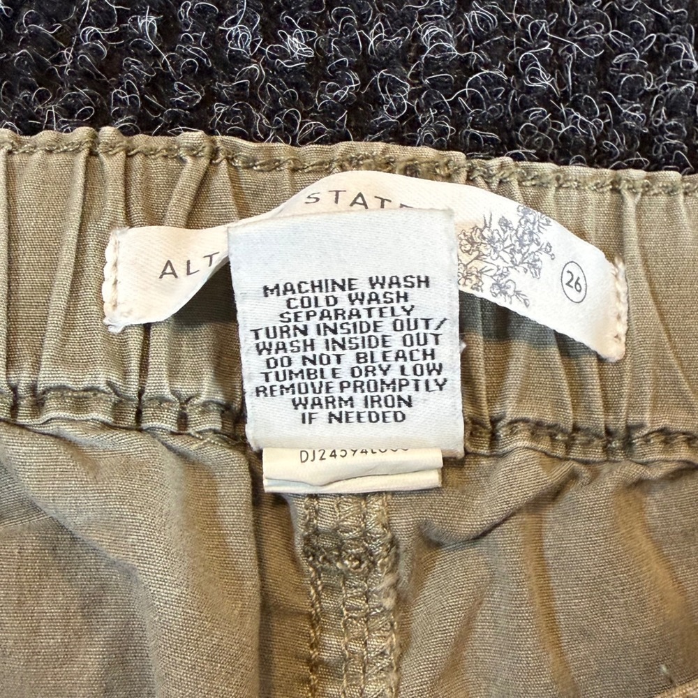 Altar'd State Womens Olive Green Khaki Cargo Utility Pants Straight Leg Size 26 - Picture 7 of 9